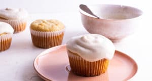 vegan-vanilla-cupcakes