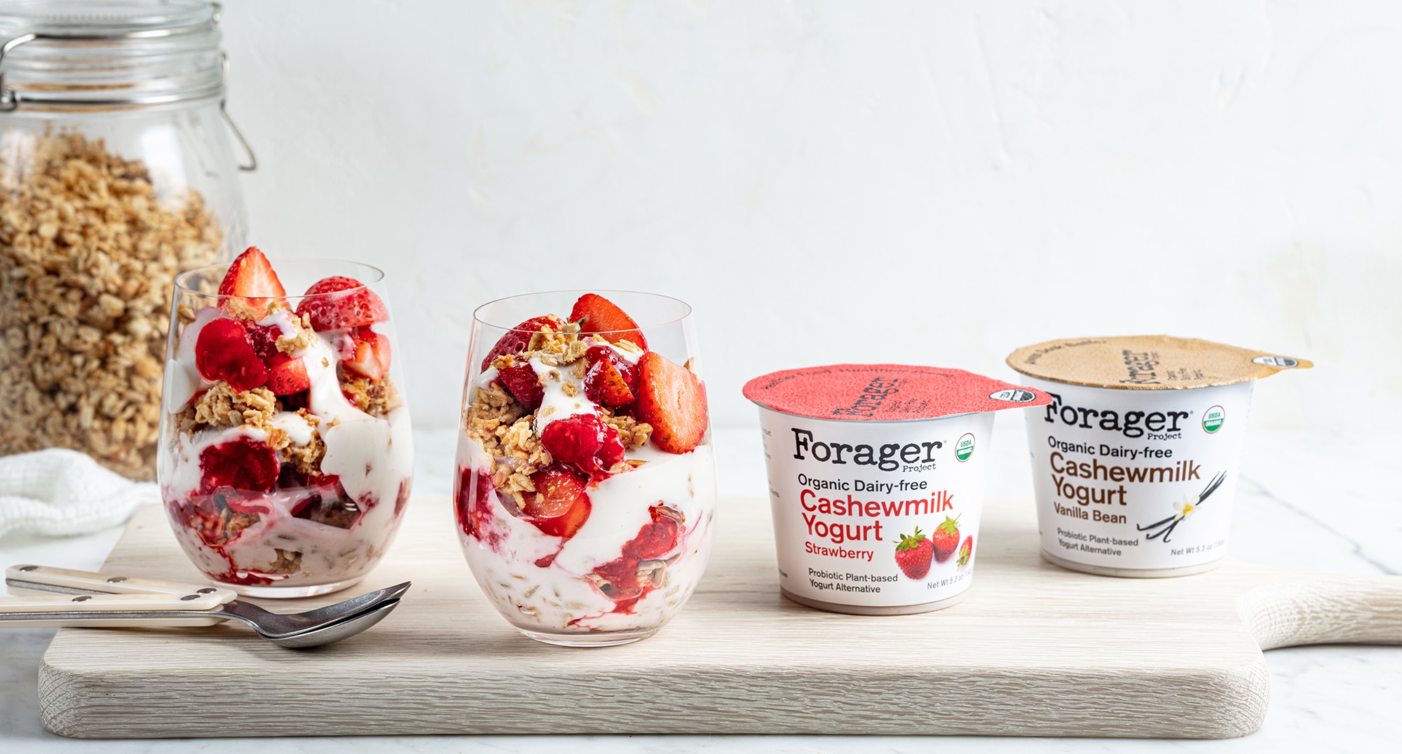 Forager Project Cashewmilk Yogurt Cups with Strawberry Parfait