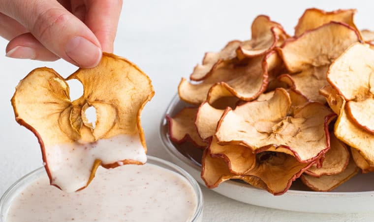 Oven-baked Apple Chips with Vanilla Yogurt Dip Recipe