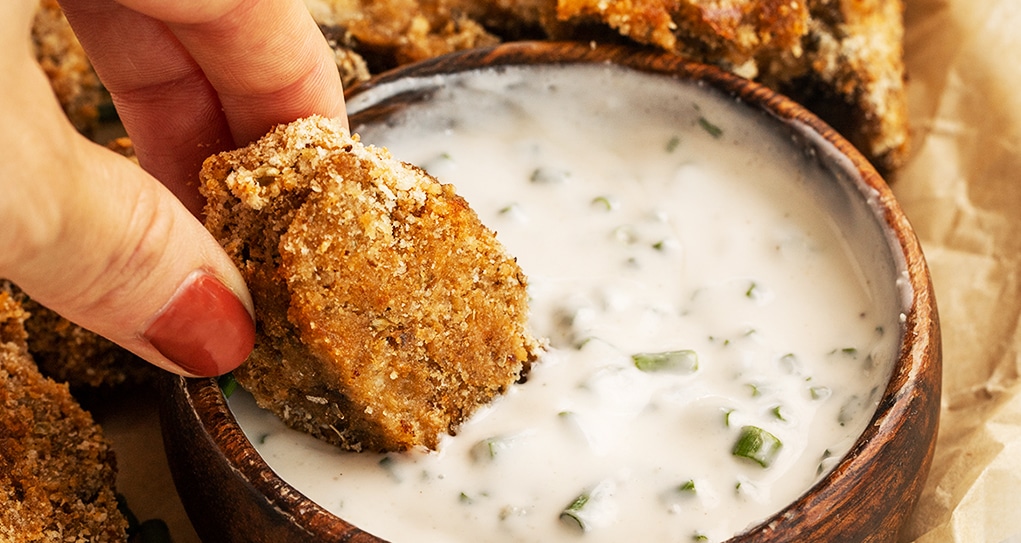 Breaded Mushrooms with Chive Sour Cream Dipping Sauce